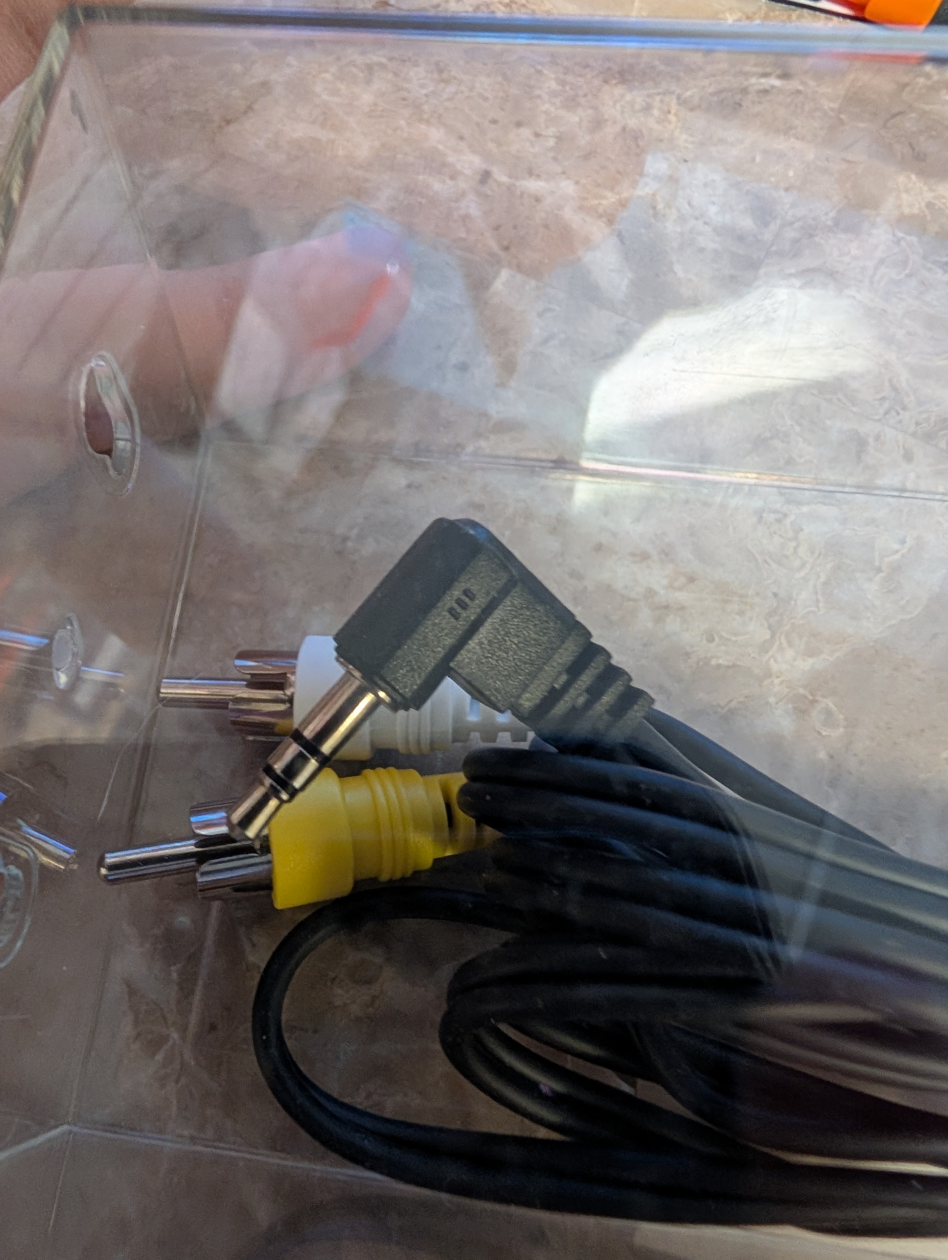 RCA Mono Audio and video to Headphone Jack Style Connector 